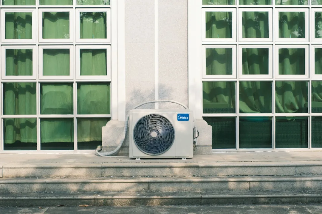 不锈钢夹子及锅铲在餐饮后厨中的选型与应用方案